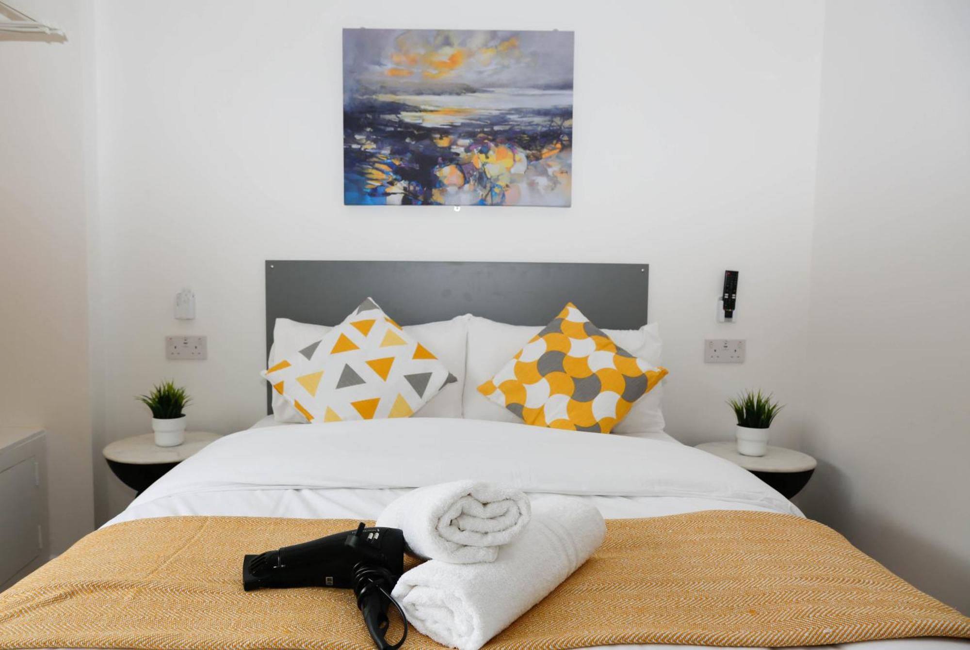 New Luxury Apartments In Central London Next To Shops, Cafes, Bars & Metro Экстерьер фото