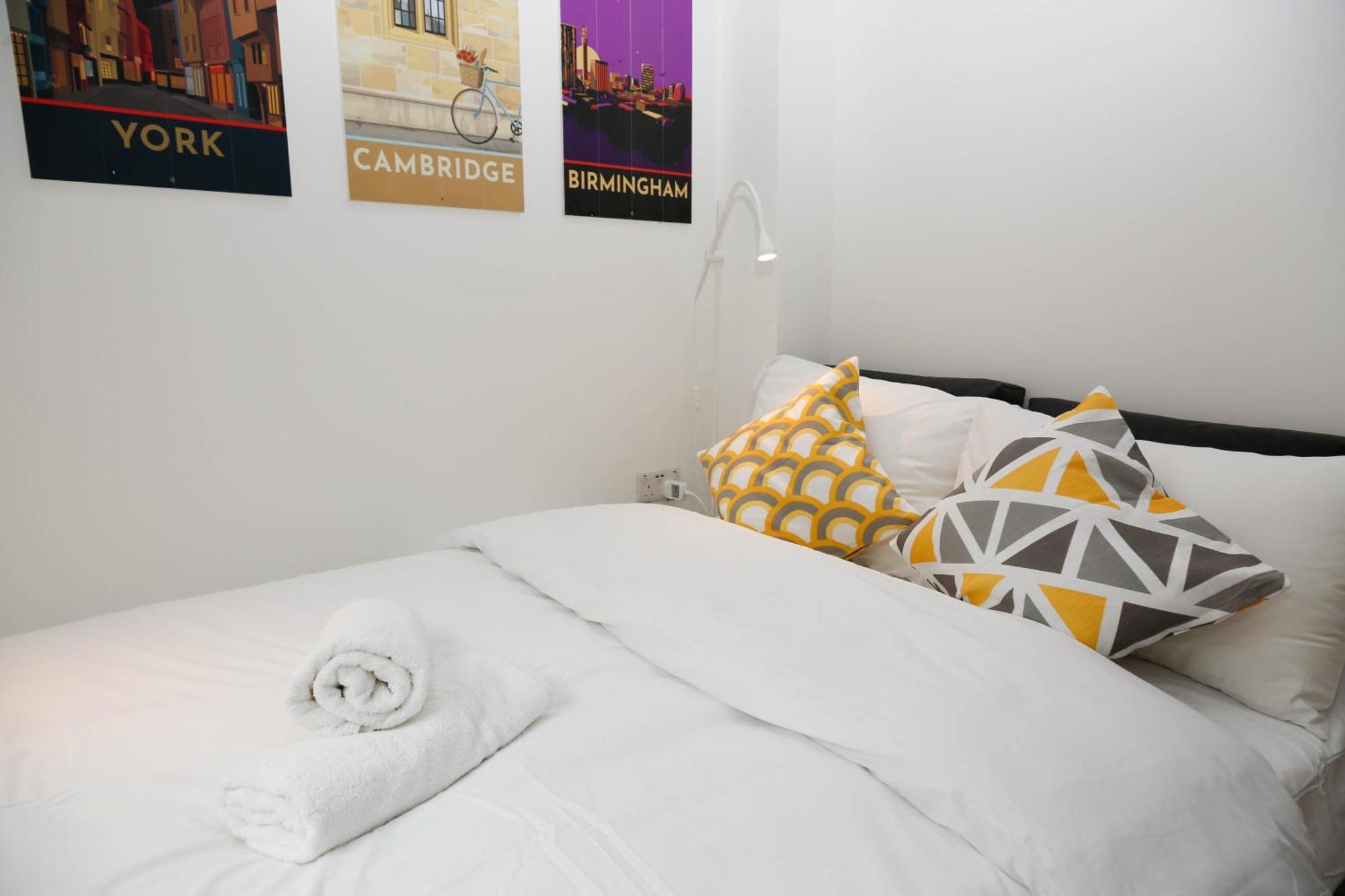 New Luxury Apartments In Central London Next To Shops, Cafes, Bars & Metro Экстерьер фото