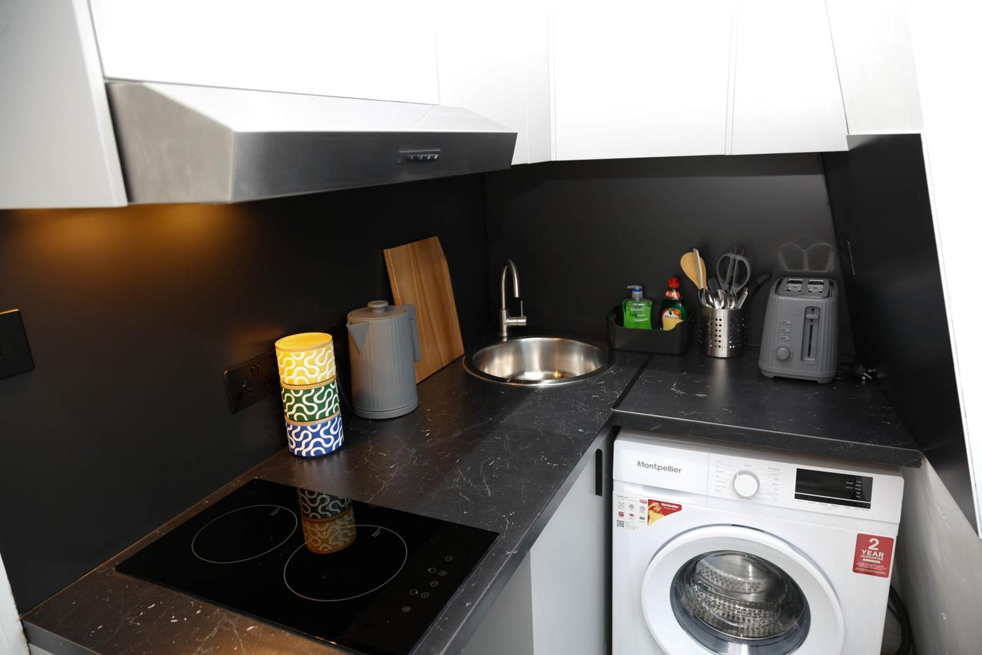 New Luxury Apartments In Central London Next To Shops, Cafes, Bars & Metro Экстерьер фото