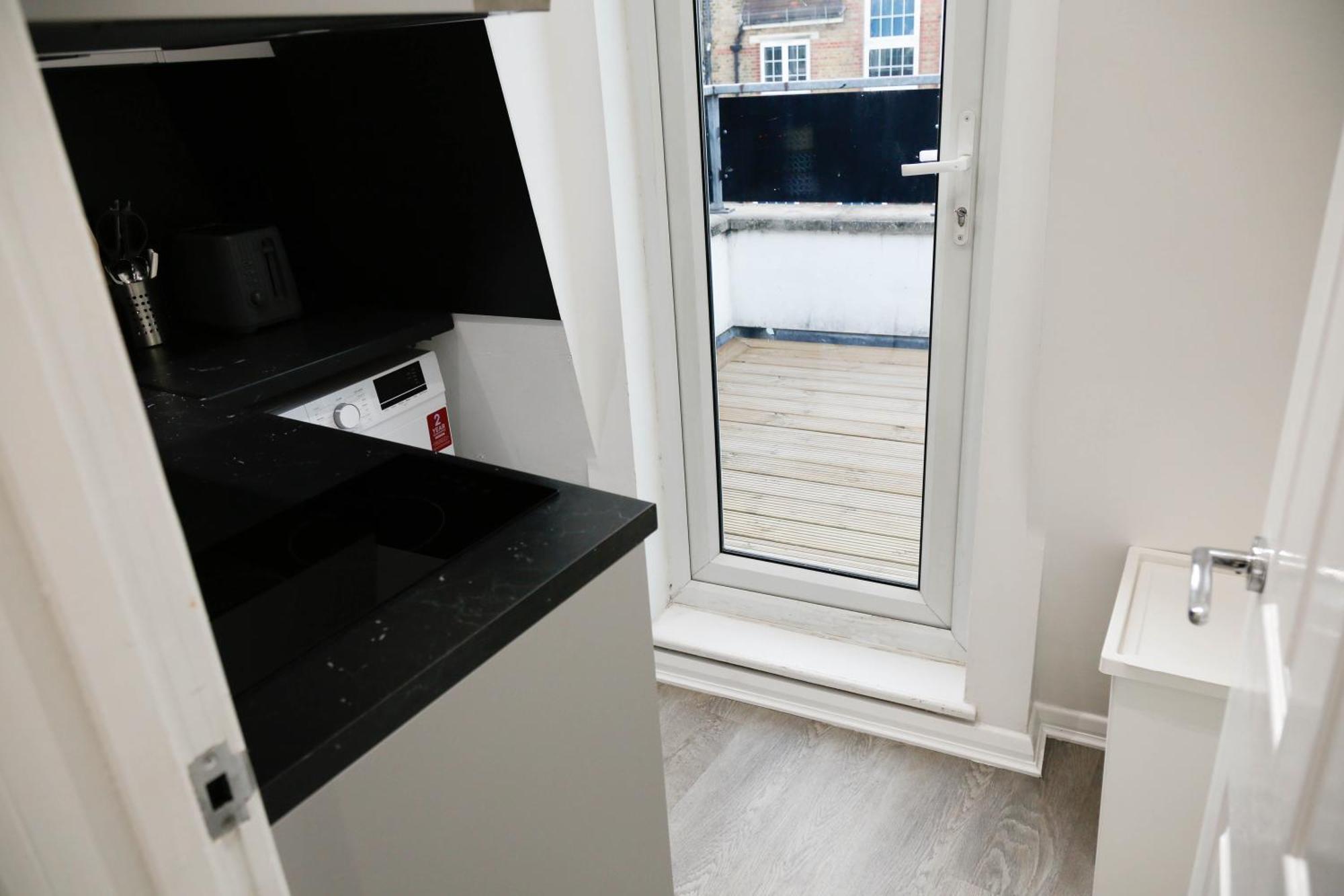 New Luxury Apartments In Central London Next To Shops, Cafes, Bars & Metro Экстерьер фото